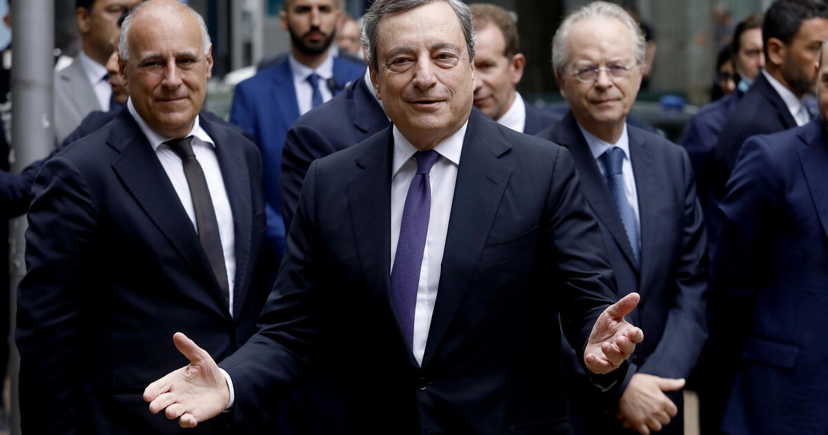 Draghi va alla Bocconi a dare lezioni di Tachiconcorrenza. Gli studenti: “È come un concerto” Draghi va alla Bocconi a dare lezioni di Tachiconcorrenza. Gli studenti: “È come un concerto”