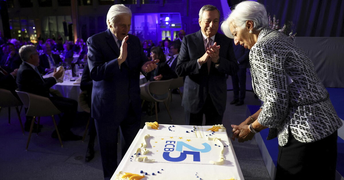 The ECB turns 25.  And Lagarde celebrates with Draghi: “Whatever it cakes!”