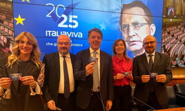 Italia viva mette il volto di De Gasperi sulla tessera 2025
