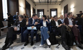 Schlein cede ai veti contro i centristi. I contatti con Renzi e Calenda, poi il no a una piattaforma larga