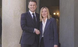 Macron da Meloni, revanscismo di FdI: "È stato lui a chiedere l'incontro". Salvini scettico, Tajani soddisfatto