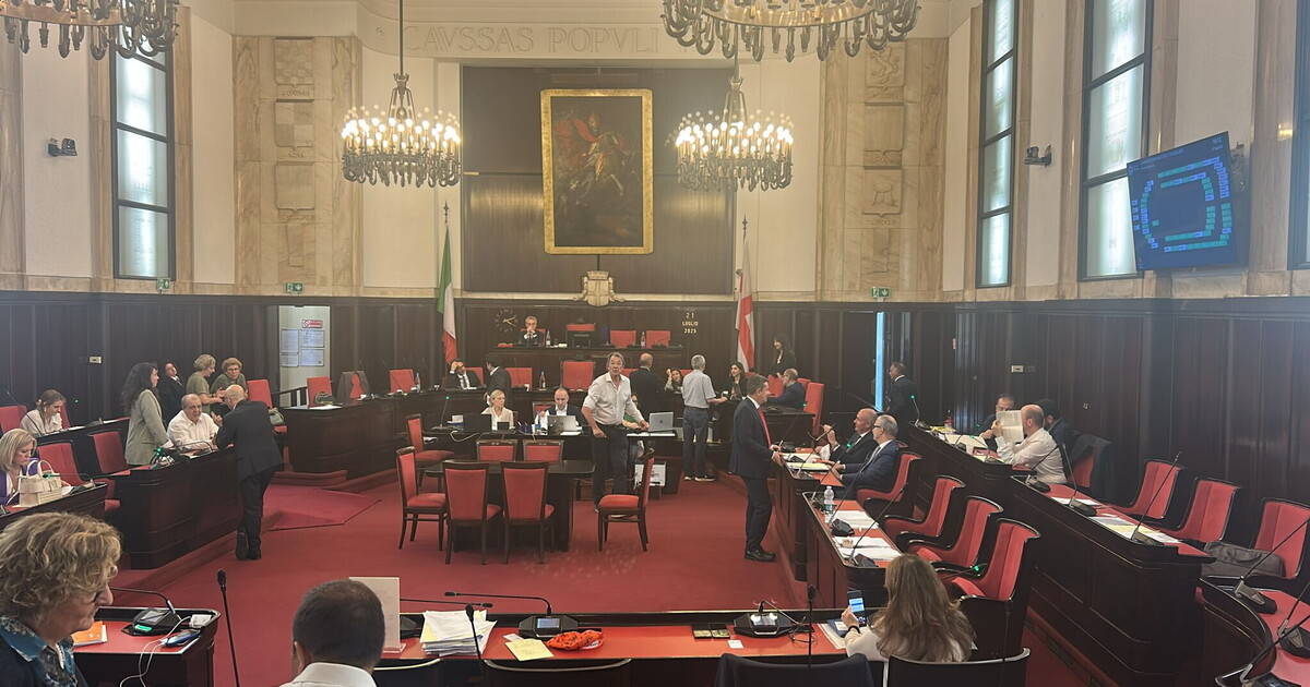 Assedio a Sala. La difesa del sindaco. Un “poliziotto" per prendere il posto di Tancredi Assedio a Sala. La difesa del sindaco. Un “poliziotto" per prendere il posto di Tancredi