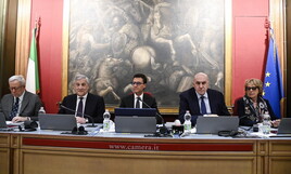 https://img-prod.ilfoglio.it/2025/07/21/174724183-52f55a67-5687-40b5-9820-0c3abead9ebb.jpg