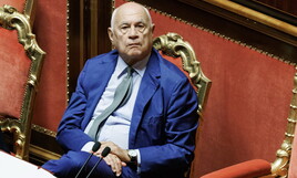 https://img-prod.ilfoglio.it/2025/07/23/073211840-90872af3-1e50-4982-abd5-cc17cf6ffd60.jpg