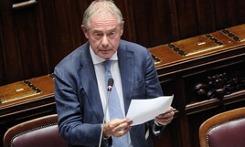 https://img-prod.ilfoglio.it/2025/07/23/163305242-e4e55333-b583-45f9-a213-aea041eb5030.jpg