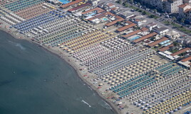 https://img-prod.ilfoglio.it/2025/07/24/142429383-b04c7f9f-a399-4071-aab4-fd3a09fc4e75.jpg