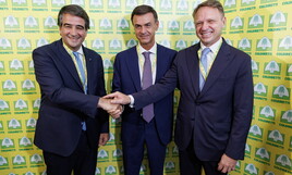 https://img-prod.ilfoglio.it/2025/07/24/184231296-9e2db014-ad98-418d-beb0-10abed203504.jpg