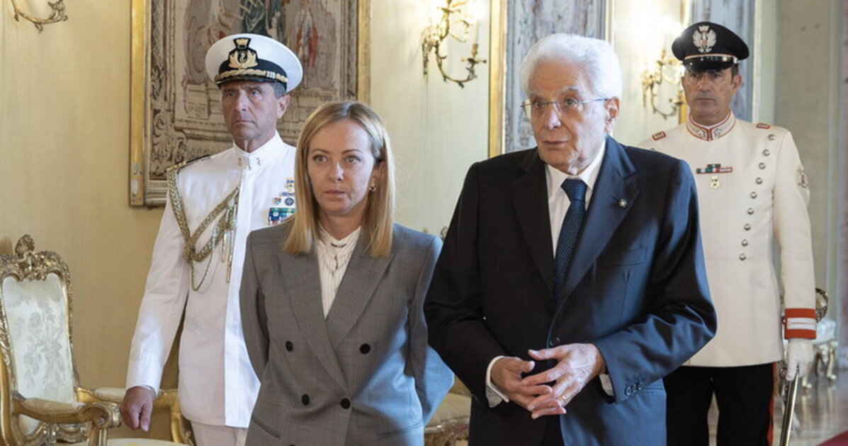 Meloni dopo Mattarella? Il pettegolezzo dell’estate, con indizi e sorrisi Meloni dopo Mattarella? Il pettegolezzo dell’estate, con indizi e sorrisi