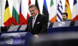 https://img-prod.ilfoglio.it/2025/07/28/103329309-c5e2c80f-a804-4b41-962e-6871066905e2.jpg