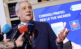 https://img-prod.ilfoglio.it/2025/07/31/184745566-ef39649d-be9e-4e2e-b22c-47fd291b4136.jpg