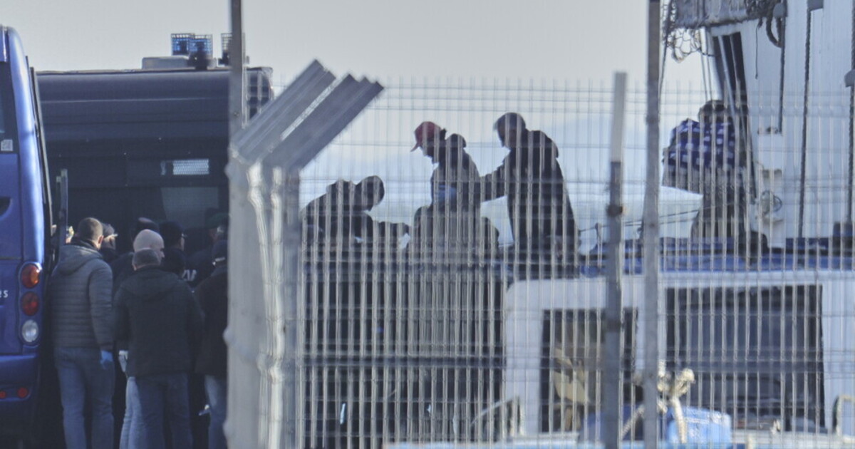 Lo scontro tra giudici e governi sui migranti non riguarda solo l Lo scontro tra giudici e governi sui migranti non riguarda solo l