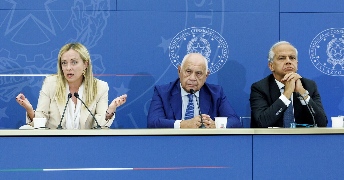 meloni archiviata per il caso almasri ma verr224 chiesto processo per piantedosi nordio e mantovano