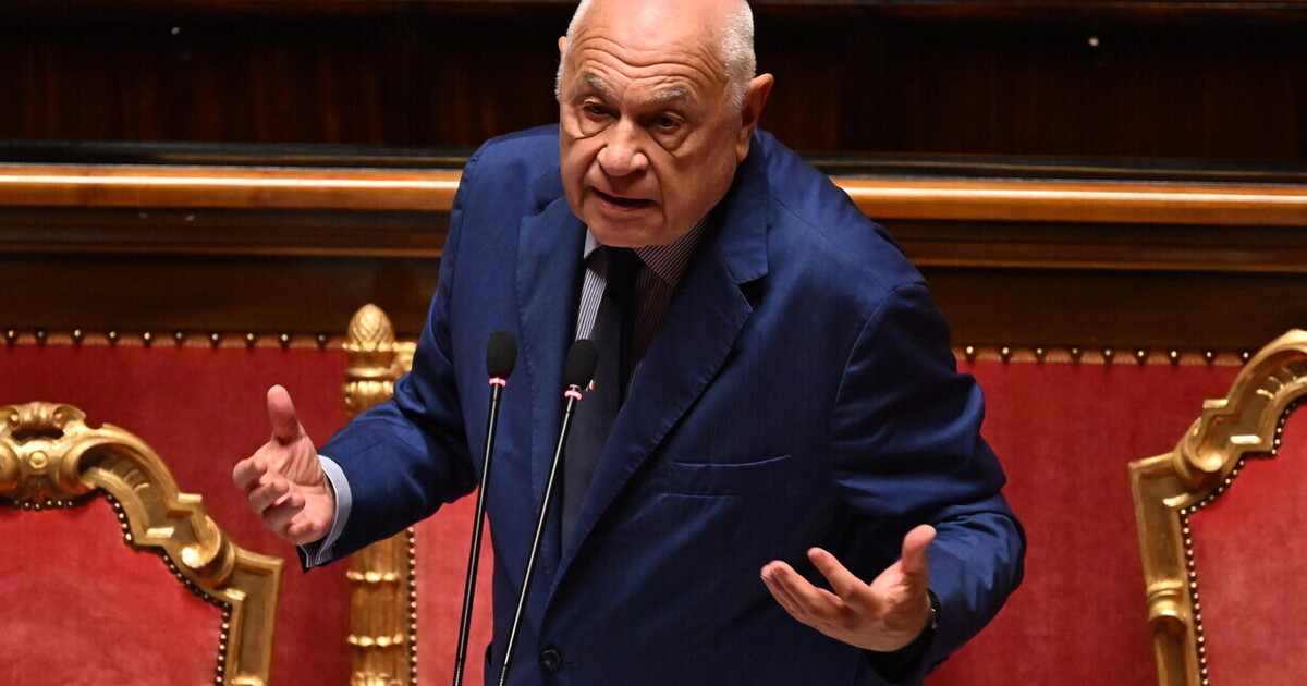 Almasri, arrivate alla Camera le carte di Nordio, Piantedosi e Mantovano: si chiede il processo Almasri, arrivate alla Camera le carte di Nordio, Piantedosi e Mantovano: si chiede il processo