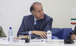 https://img-prod.ilfoglio.it/2025/08/06/152453977-7cb46b98-4244-417c-b43d-76515e195faa.jpg