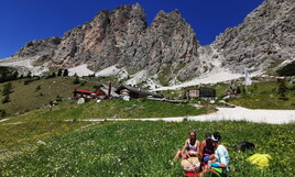 https://img-prod.ilfoglio.it/2025/08/06/163026630-377a5091-bce8-4594-bfd0-26cded4d30f4.jpg