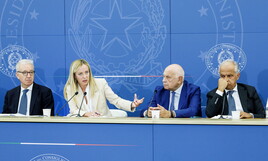 https://img-prod.ilfoglio.it/2025/08/06/174558925-02ed763c-9afe-46a6-909f-330284b61604.jpg