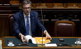 https://img-prod.ilfoglio.it/2025/08/06/183146320-c9e4e111-c9de-4b06-a678-d06fc0384abd.jpg