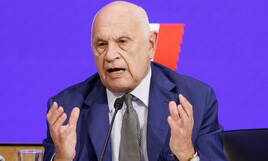 https://img-prod.ilfoglio.it/2025/08/07/130735186-5317deae-7b88-4cd9-9b89-cf8e4f5a0230.jpg