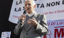 https://img-prod.ilfoglio.it/2025/08/12/161316326-50cf8550-68f2-462c-ae9b-2db11d1a5bdc.jpg