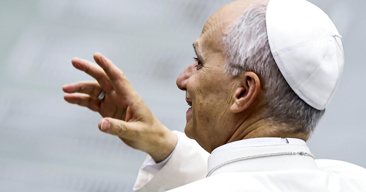 il papa liquida il comitato guidato da padre enzo fortunato 200 la prima mossa al governo della curia