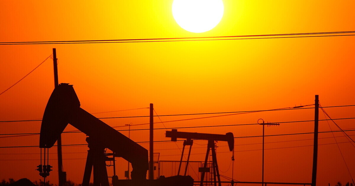 la partita del petrolio si gioca fra pochi giganti tra strategie e ricatti