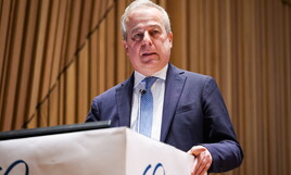 https://img-prod.ilfoglio.it/2025/08/14/185238087-0c4e0113-86f5-44db-a0a1-b869b586c3a0.jpg