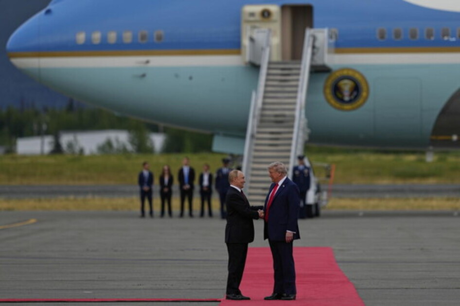 Le immagini del vertice tra Trump e Putin in Alaska
