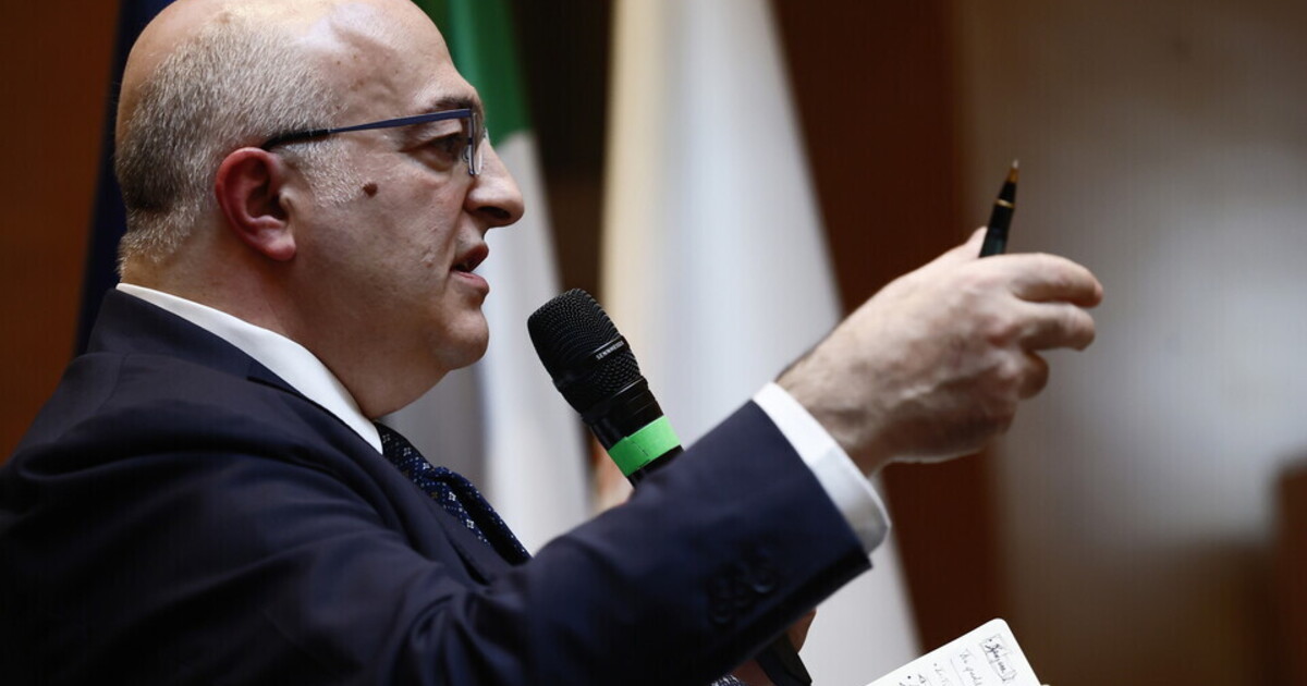 Sechi al posto di Barbero su Rai Storia: il riflesso condizionato di una fake news Sechi al posto di Barbero su Rai Storia: il riflesso condizionato di una fake news