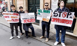 https://img-prod.ilfoglio.it/2025/08/20/141022016-5cf9b3dd-14e5-407b-9ec8-816c11a31afb.jpg