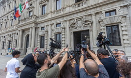 https://img-prod.ilfoglio.it/2025/08/20/164958126-55bf69cf-b263-4573-bc31-de244d294ef1.jpg