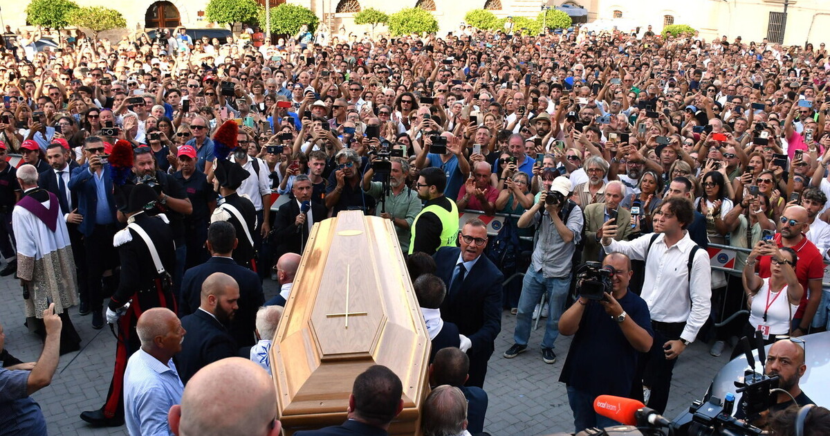 san baudo di militello il funerale pnrr nella sicilia del si vende