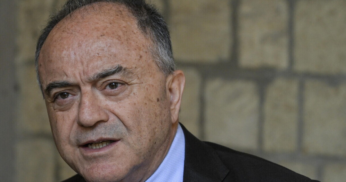 Gratteri diventa il frontman dell Gratteri diventa il frontman dell