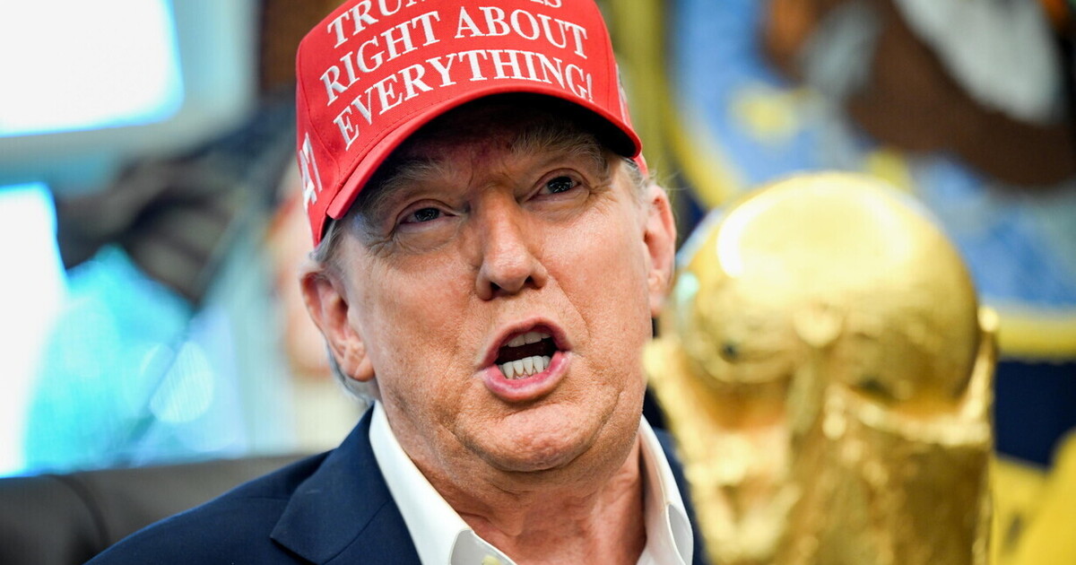 Trump aveva ragione, lo dice il cappellino Trump aveva ragione, lo dice il cappellino