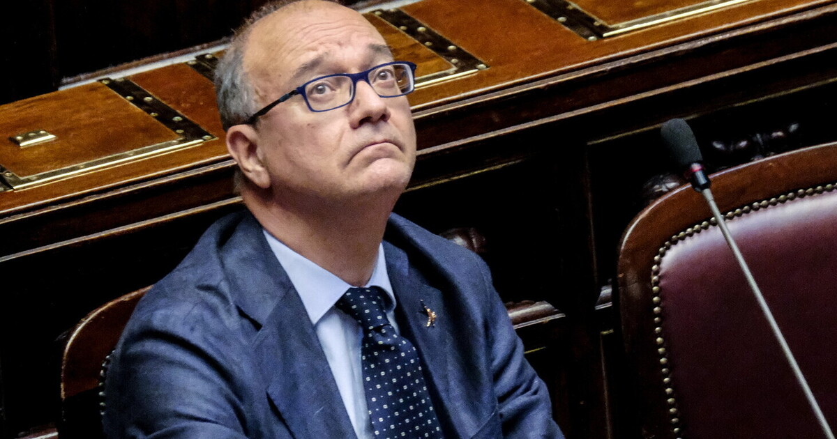 Con il divieto di usare il telefono a scuola la destra tradisce se stessa Con il divieto di usare il telefono a scuola la destra tradisce se stessa