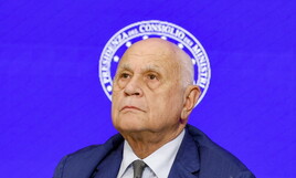 https://img-prod.ilfoglio.it/2025/08/27/180400064-ebdae238-c670-4603-a2a8-4d3bffaa3144.jpg