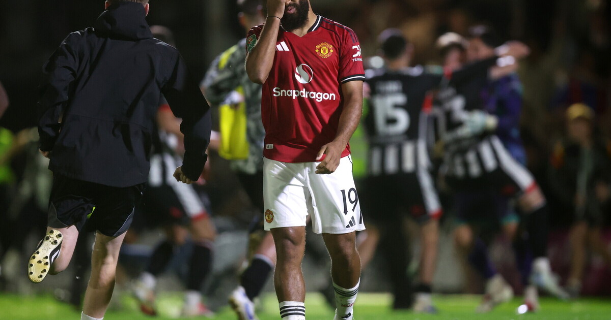 un altra pagina della crisi infinita del manchester united