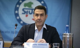 https://img-prod.ilfoglio.it/2025/08/28/180219283-1ea0d681-0f98-4d3c-9cf7-35d9514a6ce9.jpg