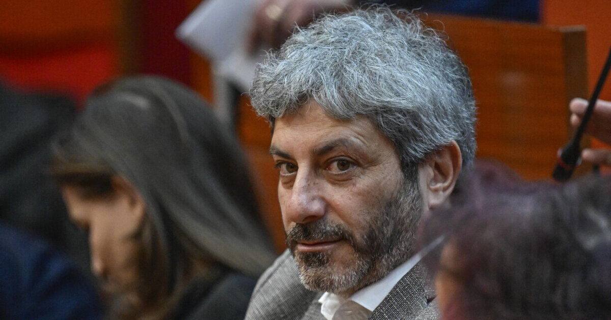 Fico pronto al palco con Schlein, in attesa di Conte, e con Paolo Siani capolista Fico pronto al palco con Schlein, in attesa di Conte, e con Paolo Siani capolista