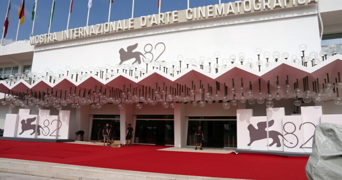 Ai registi piace green e anche Venezia diventa un florilegio di film ambientalisti Ai registi piace green e anche Venezia diventa un florilegio di film ambientalisti