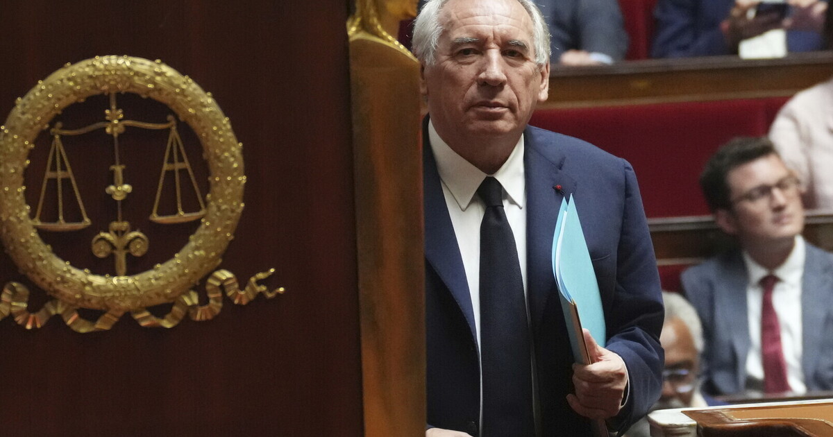 Il piccolo problema del discorso di Bayrou Il piccolo problema del discorso di Bayrou