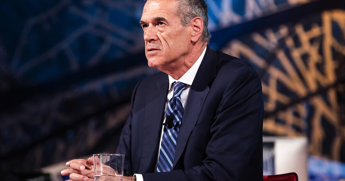 Cottarelli: "La Francia si è italianizzata, non fa i conti con la realtà. La manovra? Serve prudenza”