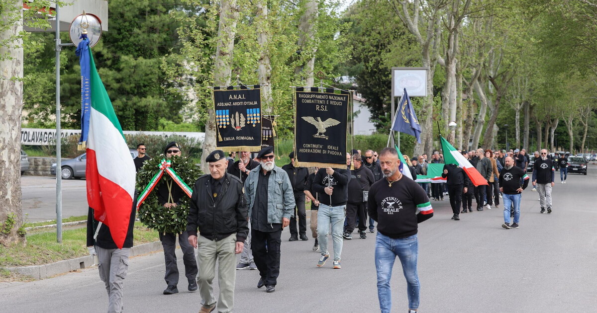 Il fascismo giocava su più tavoli, con una vitalistica simpatia per la morte Il fascismo giocava su più tavoli, con una vitalistica simpatia per la morte