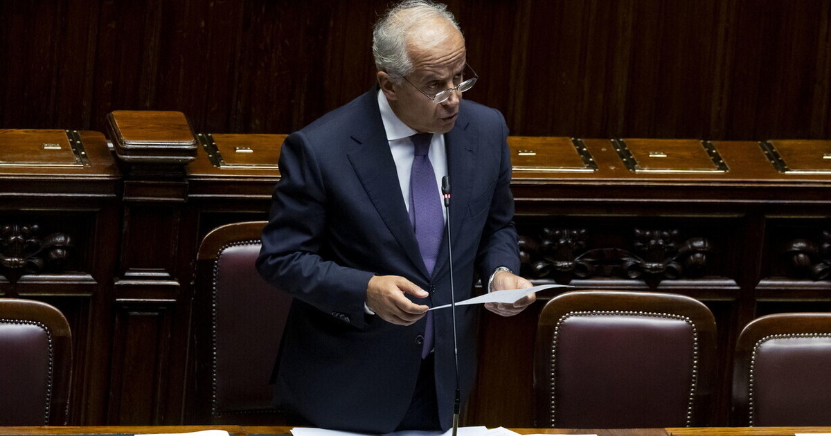 Piantedosi chiude il caso Idf in Italia: “Comitive culturali e sportive”