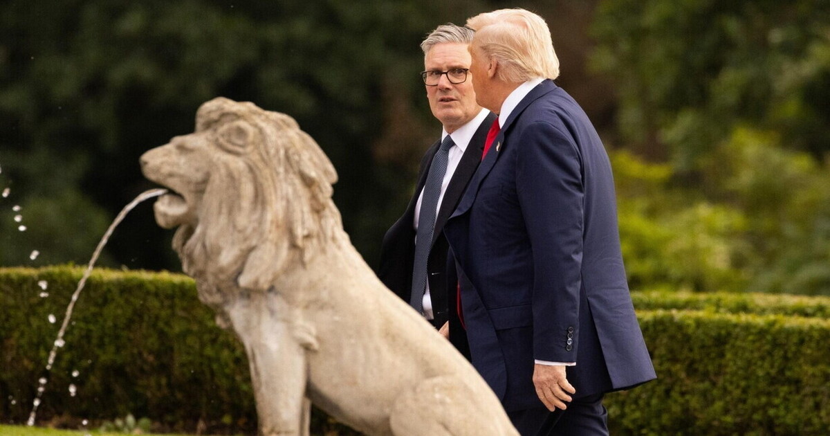 La visita di Trump a Londra, tra accordi, fanfare e ostilità La visita di Trump a Londra, tra accordi, fanfare e ostilità