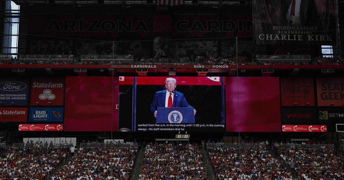 I funerali di Charlie Kirk, il primo martire dei trumpiani I funerali di Charlie Kirk, il primo martire dei trumpiani