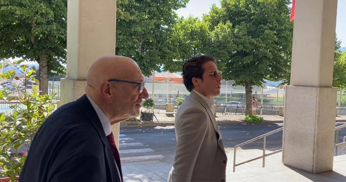 Ciro Grillo condannato a 8 anni per violenza sessuale di gruppo Ciro Grillo condannato a 8 anni per violenza sessuale di gruppo