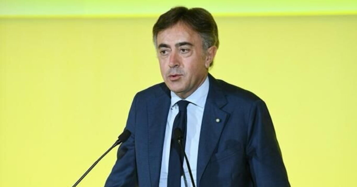 Poste Italiane supera quota 100 mila passaporti