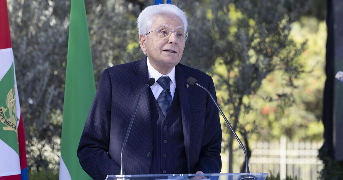 Contro gli esibizionismi finto umanitari, evviva Mattarella