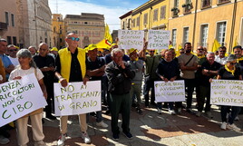 https://img-prod.ilfoglio.it/2025/09/29/160540300-3edeaa90-7b62-4913-b46c-48e30cd878b6.jpg