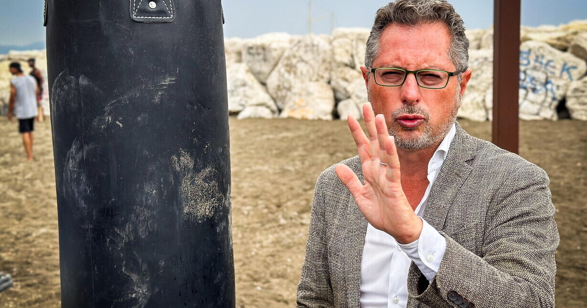 Pd e sinistra contro un deputato di Avs: "Partecipa a convegni pericolosi sulla violenza di genere"